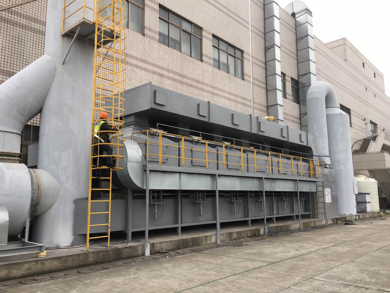 【揚(yáng)州綠之源環(huán)?！空摶钚蕴课窖b置的結(jié)構(gòu)